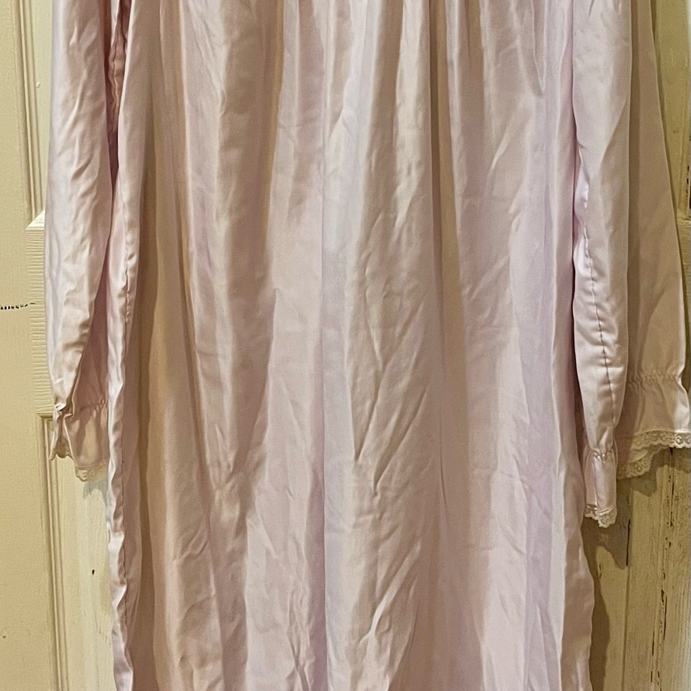 Vintage Barbizon Floral,Lace Trim, Delicate Bows Nightgown Prairie Cottage Roses